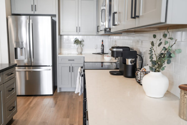 furnished townhome kitchen