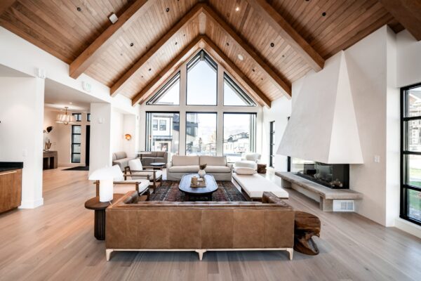 Spacious Townhouse Living Room